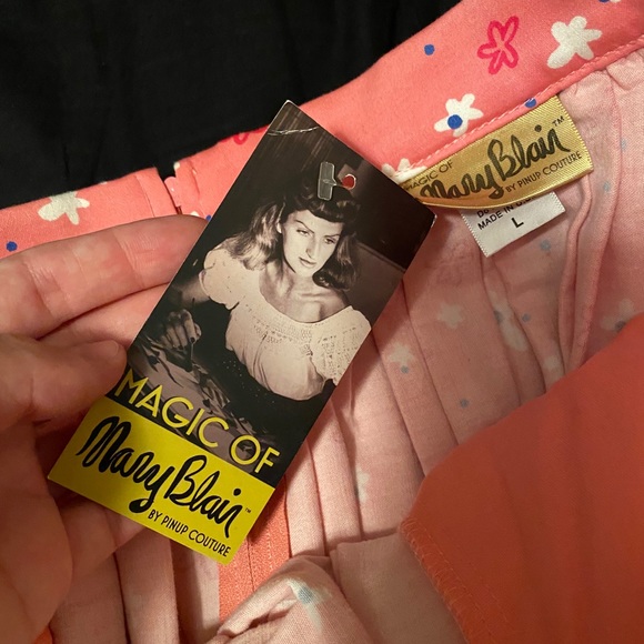 🖤Sold🖤 Jenny Skirt in Mary Blair Pink Train - Picture 5 of 7